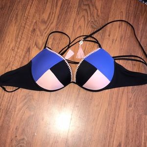 Gently used Shade and Shore brand from target.